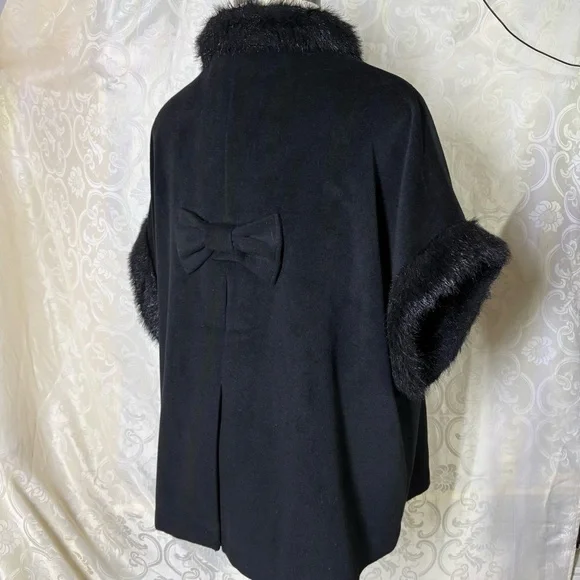 Halogen Black Fur-Trimmed Women's Poncho - Picture 9 of 16